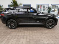 USED 2019 69 JAGUAR F-PACE 2 2.0 P300 300 Sport SUV 5dr Petrol Auto AWD Euro 6 (s/s) (300 ps) 5d AUTO 296 BHP STUNNING EXAMPLE BIG SPEC SAT NAV PANORAMIC SUNROOF REAR VIEW CAMERA LEATHER HEATED SEATS HEATED STEERING WHEEL CRUISE CONTROL PARKING SENSORS JAGUAR SERVICE HISTORY