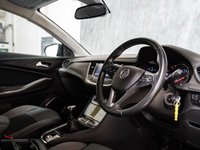 USED 2021 21 VAUXHALL GRANDLAND X 1.2 Turbo SRi Nav SUV 5dr Petrol Manual Euro 6 (s/s) (130 ps) 