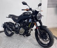 USED 2023 72 HUSQVARNA SVARTPILEN 125 VERY LOW MILES - GOOD CONDITION COMES WITH NEW MOT AND WARRANTY