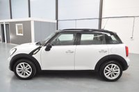 USED 2016 16 MINI COUNTRYMAN 1.6 Cooper SUV 5dr Petrol Manual Euro 6 (s/s) (122 ps) 1 Owner From New, DAB Digital Radio, Air Conditioning.