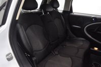 USED 2016 16 MINI COUNTRYMAN 1.6 Cooper SUV 5dr Petrol Manual Euro 6 (s/s) (122 ps) 1 Owner From New, DAB Digital Radio, Air Conditioning.