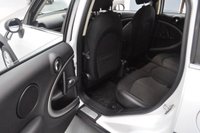 USED 2016 16 MINI COUNTRYMAN 1.6 Cooper SUV 5dr Petrol Manual Euro 6 (s/s) (122 ps) 1 Owner From New, DAB Digital Radio, Air Conditioning.