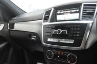 USED 2015 15 MERCEDES-BENZ GL CLASS 3.0 GL350 V6 BlueTEC AMG Sport SUV 5dr Diesel G-Tronic+ 4WD Euro 6 (s/s) (258 ps) Panoramic And Sliding Roof - 7 Seats - Huge Spec!