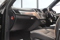 USED 2015 15 MERCEDES-BENZ GL CLASS 3.0 GL350 V6 BlueTEC AMG Sport SUV 5dr Diesel G-Tronic+ 4WD Euro 6 (s/s) (258 ps) Panoramic And Sliding Roof - 7 Seats - Huge Spec!