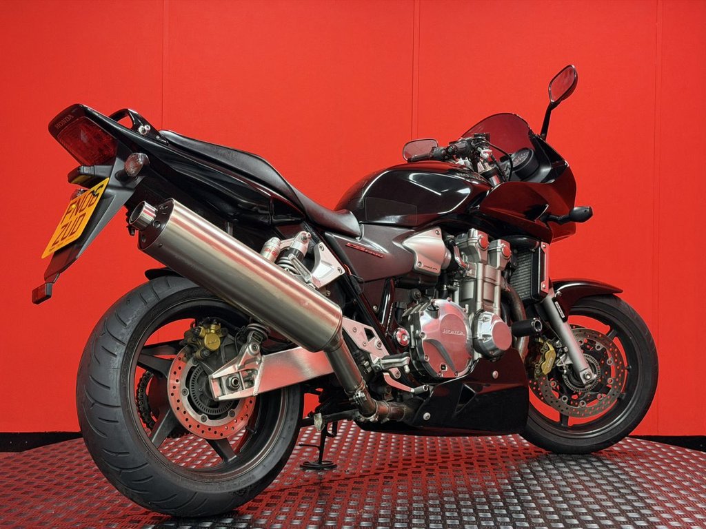 USED 2006 06 HONDA CB1300 GOOD CONDITION COMES WITH NEW MOT AND WARRANTY