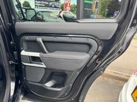 USED 2020 70 LAND ROVER DEFENDER 2.0 Si4 SE SUV 5dr Petrol Auto 4WD Euro 6 (s/s) (300 ps) 