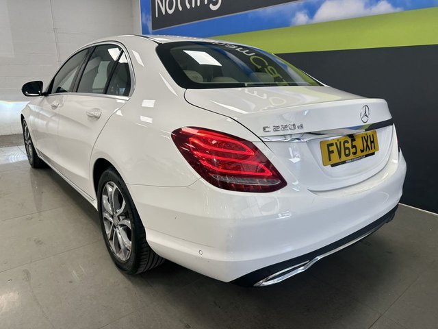 2015 Mercedes-Benz C-Class 2.1L Sport 4dr - Photo 7