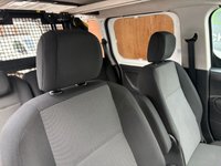 USED 2020 70 PEUGEOT PARTNER 1.5 BlueHDi 950 LWB Crew Van 5 Seater in white, 42,000 miles, 1 owner, ULEZ Euro 6, 5-speed manual, A/C, Bluetooth & more! Final price + VAT @ 20%! With only one previous owner and very low mileage for its age at just 42000 miles, this 2020 Peugeot Partner is a smart buy. This long wheelbase panel van is the BlueHDi 950 Professional derivative, boasting a 1.5L diesel engine and Euro 6 emission class. The Professional trim includes practical features such as offside and twin sliding side doors for easy access, plus rear parking sensors to make maneuvering simple. You'll also appreciate the height-adjustable halogen headlights with automatic