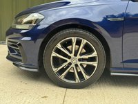 USED 2019 69 VOLKSWAGEN GOLF 2.0 TDI R-Line Hatchback 5dr Diesel DSG Euro 6 (s/s) (150 ps) 