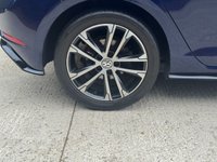 USED 2019 69 VOLKSWAGEN GOLF 2.0 TDI R-Line Hatchback 5dr Diesel DSG Euro 6 (s/s) (150 ps) 