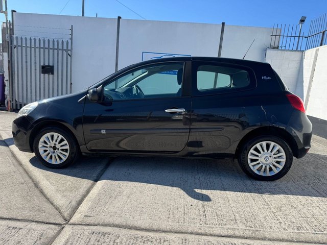2009 Renault Clio 1.2L I-Music 3dr - Photo 2
