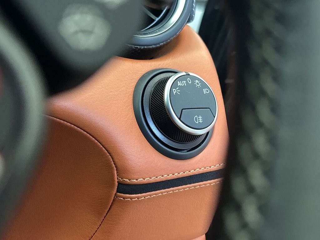 USED 2016 F FERRARI FF 6.3 V12 Coupe 3dr Petrol F1 DCT 4WD Euro 5 (s/s) (660 bhp) GLASS ROOF|APPLE CARPLAY|PTU