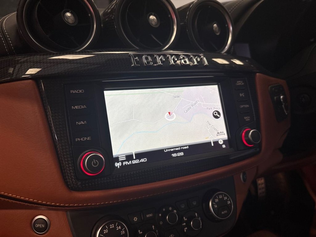 USED 2016 F FERRARI FF 6.3 V12 Coupe 3dr Petrol F1 DCT 4WD Euro 5 (s/s) (660 bhp) GLASS ROOF|APPLE CARPLAY|PTU