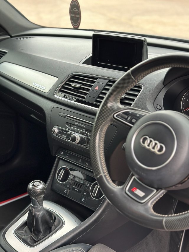 View our AUDI Q3