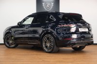 USED 2023 72 PORSCHE CAYENNE 3.0 V6 E-Hybrid 17.9kWh Platinum Edition Petrol Plug-in Hybrid  