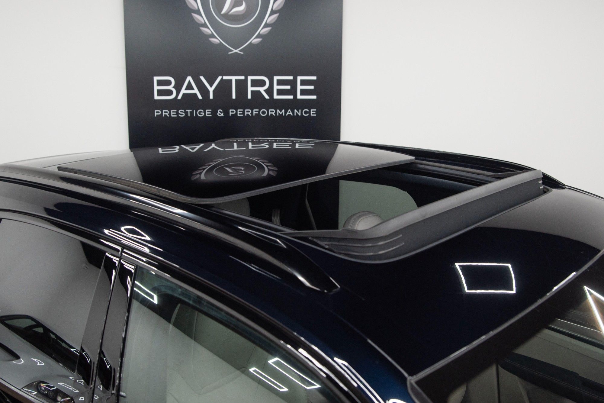 USED 2023 72 PORSCHE CAYENNE 3.0 V6 E-Hybrid 17.9kWh Platinum Edition Petrol Plug-in Hybrid  
