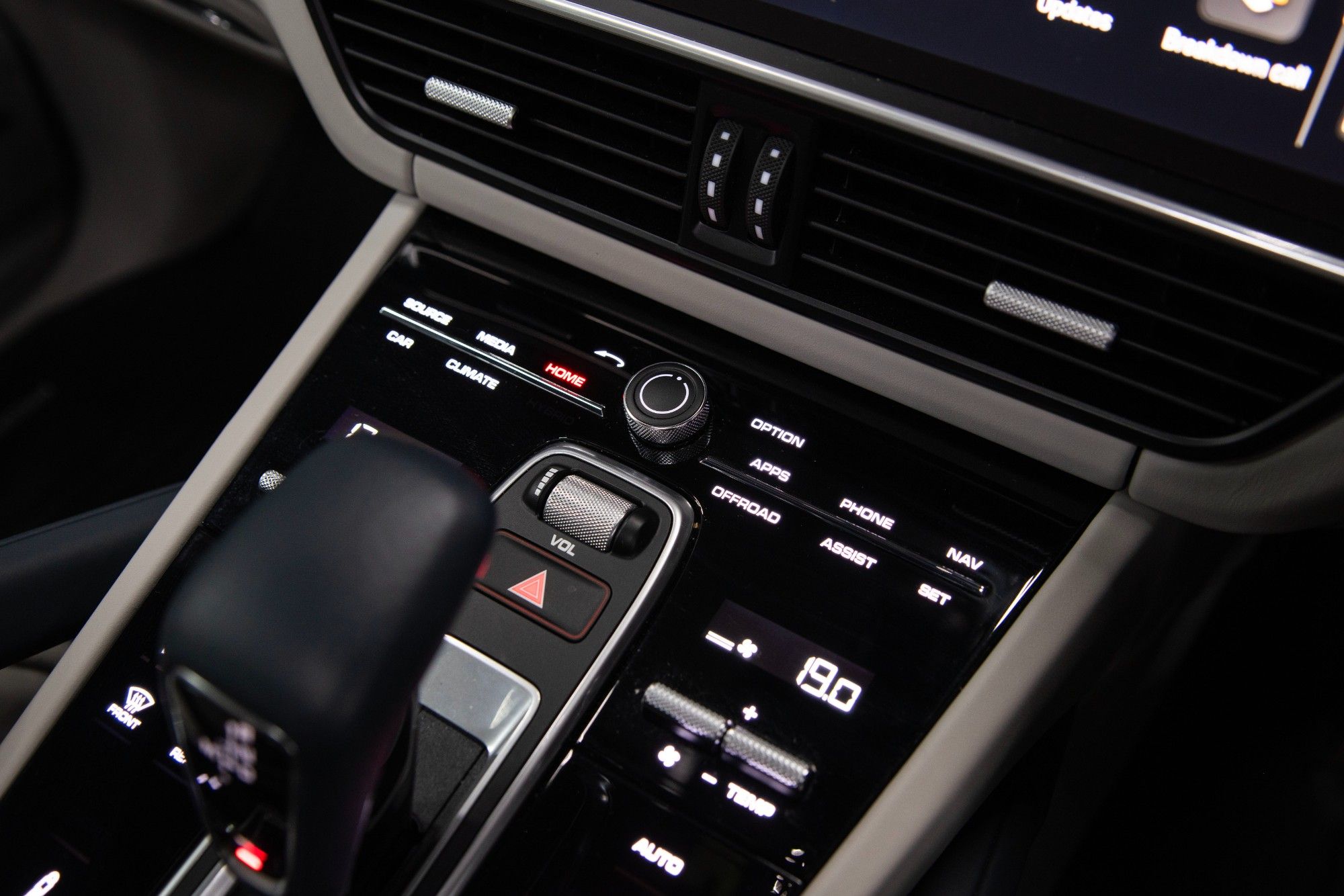 USED 2023 72 PORSCHE CAYENNE 3.0 V6 E-Hybrid 17.9kWh Platinum Edition Petrol Plug-in Hybrid  
