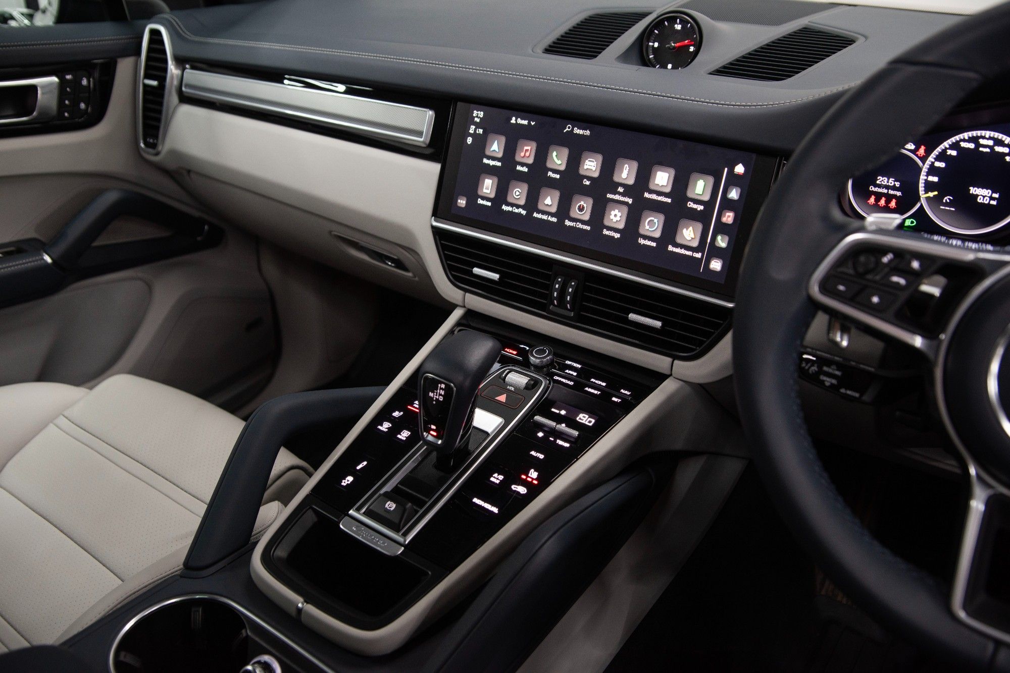 USED 2023 72 PORSCHE CAYENNE 3.0 V6 E-Hybrid 17.9kWh Platinum Edition Petrol Plug-in Hybrid  