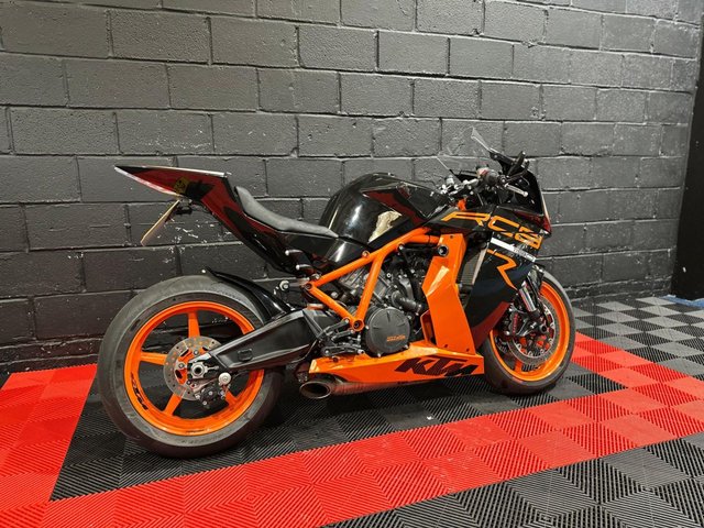 View our KTM RC8