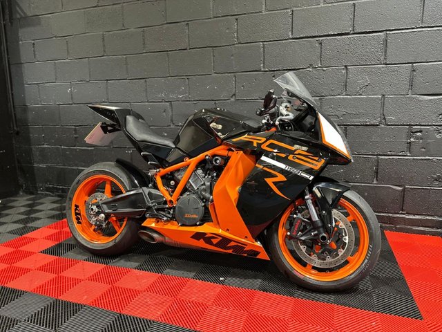View our KTM RC8