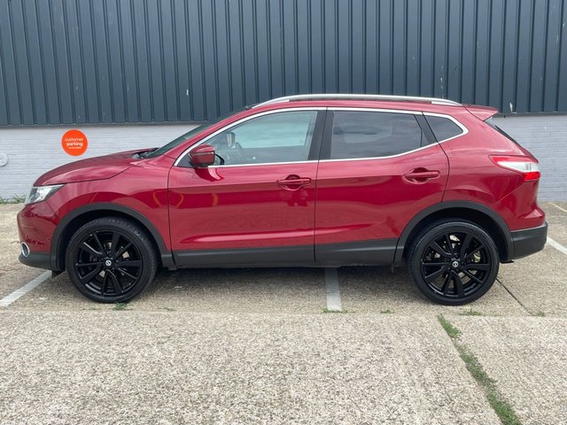 View our NISSAN QASHQAI