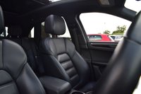 USED 2015 15 PORSCHE MACAN 3.0 TD V6 S SUV 5dr Diesel PDK 4WD Euro 6 (s/s) (258 ps) PAN ROOF / BOSE / PDLS / PASM