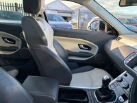 USED 2015 65 LAND ROVER RANGE ROVER EVOQUE 2.0 TD4 SE Tech SUV 5dr Diesel Manual 4WD Euro 6 (s/s) (180 ps) ANOTHER ABSOLUTE BEAUTY, JUST IN AND FINISHED IN STUNNING WHITE PAINT+4 WHEEL DRIVE+DIESEL+SERVICE HISTORY+ULEZ COMPLIANT+FULL, TWO TONE LEATHER INTERIOR+FULL PANORAMIC GLASS ROOF+SATELLITE NAVIGATION+PARK ASSIST+CLIMATE CONTROL+18 INCH ALLOY WHEELS+COST NEW &pound;34745 MAKING THIS USED VEHICLE AMAZING VALUE AT OUR LOW PRICE+1 FULL YEARS MOT PRIOR TO COLLECTION+CALL NOW TO ARRANGE A VIEWING+THIS VEHICLE IS NOT TO BE MISSED!!!!!!!!!!!!!!!!!!!!!!!!!!!!!!!!!!!!!!!
