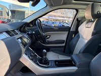 USED 2015 65 LAND ROVER RANGE ROVER EVOQUE 2.0 TD4 SE Tech SUV 5dr Diesel Manual 4WD Euro 6 (s/s) (180 ps) ANOTHER ABSOLUTE BEAUTY, JUST IN AND FINISHED IN STUNNING WHITE PAINT+4 WHEEL DRIVE+DIESEL+SERVICE HISTORY+ULEZ COMPLIANT+FULL, TWO TONE LEATHER INTERIOR+FULL PANORAMIC GLASS ROOF+SATELLITE NAVIGATION+PARK ASSIST+CLIMATE CONTROL+18 INCH ALLOY WHEELS+COST NEW &pound;34745 MAKING THIS USED VEHICLE AMAZING VALUE AT OUR LOW PRICE+1 FULL YEARS MOT PRIOR TO COLLECTION+CALL NOW TO ARRANGE A VIEWING+THIS VEHICLE IS NOT TO BE MISSED!!!!!!!!!!!!!!!!!!!!!!!!!!!!!!!!!!!!!!!