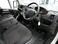 USED 2024 74 PEUGEOT BOXER 435 2.2 B/HDI 140 L4 X-LONG PROFESSIONAL PREMIUM + 17 SEAT MINIBUS AIR CON | 17 SEATS | NON D1 LICENSE !
