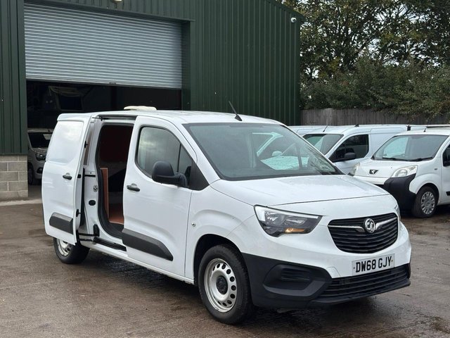 2019 VAUXHALL COMBO - Photo 3