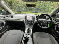 USED 2015 15 VAUXHALL INSIGNIA 2.0 CDTi Design Nav Hatchback 5dr Diesel Manual Euro 5 (130 ps) CRUISE CONTROL, BLUETOOTH, ALLOYS