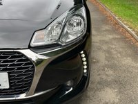 USED 2017 67 DS AUTOMOBILES DS 3 1.2 PureTech Connected Chic Hatchback 3dr Petrol Manual Euro 6 (82 ps) Sat Nav, Bluetooth, DAB
