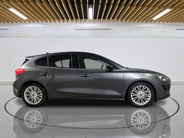 2020 Ford Focus 1L Titanium X 5dr - Photo 7