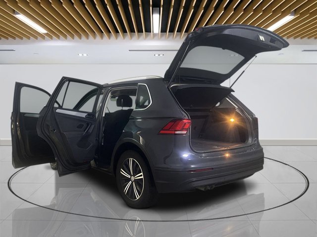 2018 Volkswagen Tiguan 2L SE Navigation 5dr - Photo 10