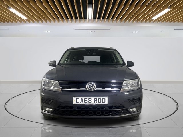 2018 Volkswagen Tiguan 2L SE Navigation 5dr - Photo 2