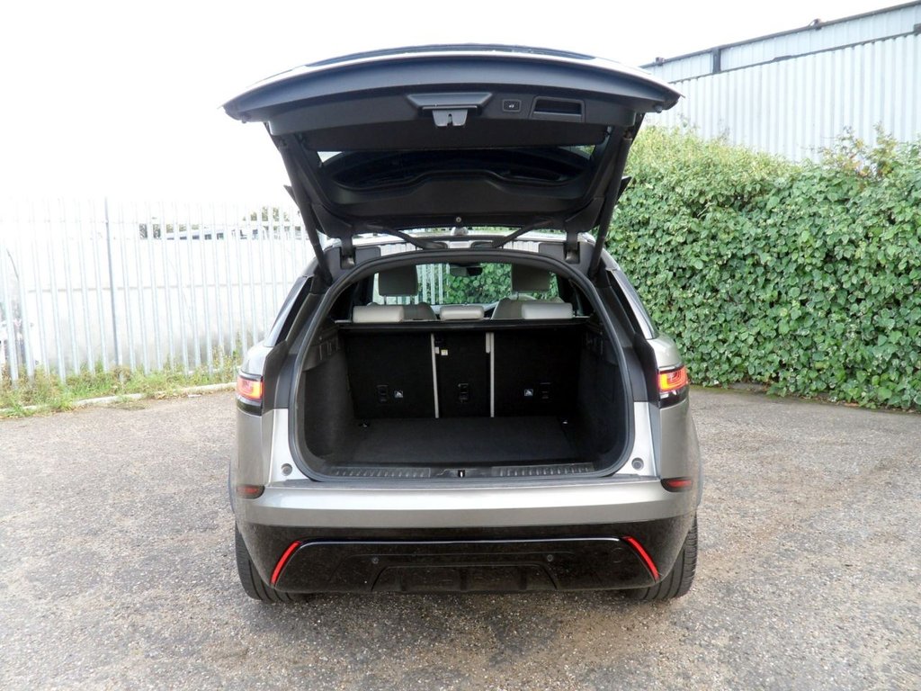 USED 2019 19 LAND ROVER RANGE ROVER VELAR 2.0 D240 R-Dynamic HSE SUV 5dr Diesel Auto 4WD Euro 6 (s/s) (240 ps) SiliconSilver PanRoof MeridianHifi