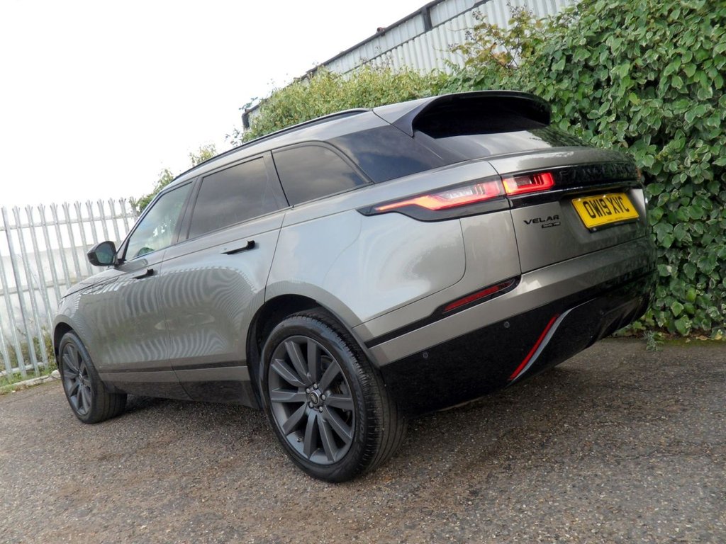 USED 2019 19 LAND ROVER RANGE ROVER VELAR 2.0 D240 R-Dynamic HSE SUV 5dr Diesel Auto 4WD Euro 6 (s/s) (240 ps) SiliconSilver PanRoof MeridianHifi