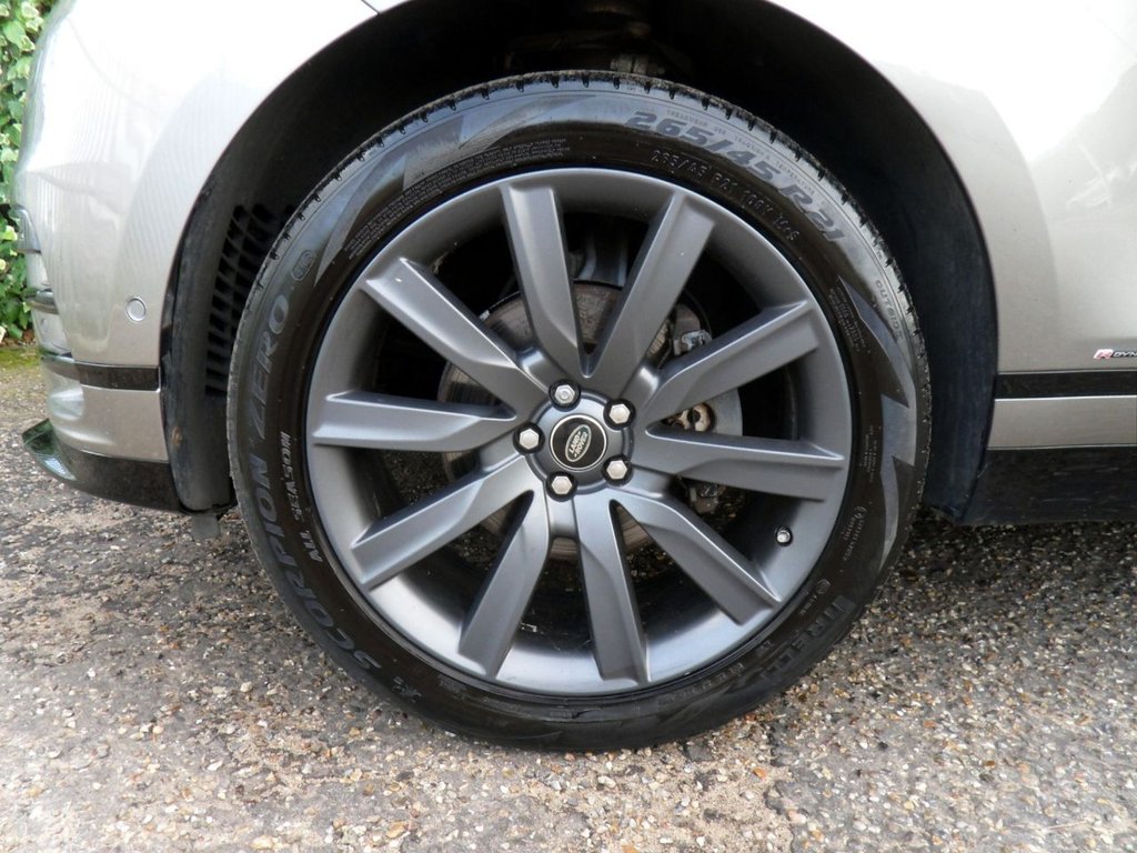 USED 2019 19 LAND ROVER RANGE ROVER VELAR 2.0 D240 R-Dynamic HSE SUV 5dr Diesel Auto 4WD Euro 6 (s/s) (240 ps) SiliconSilver PanRoof MeridianHifi