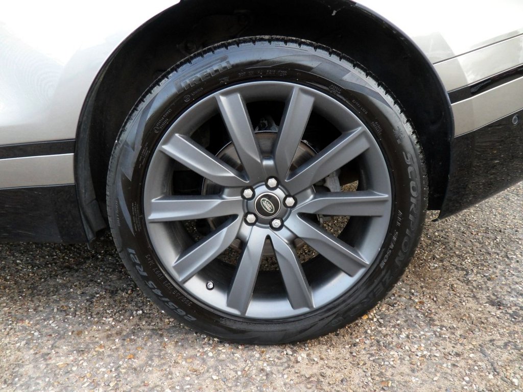 USED 2019 19 LAND ROVER RANGE ROVER VELAR 2.0 D240 R-Dynamic HSE SUV 5dr Diesel Auto 4WD Euro 6 (s/s) (240 ps) SiliconSilver PanRoof MeridianHifi