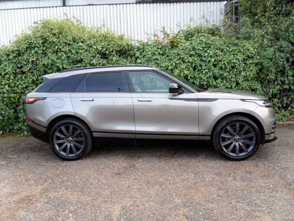 USED 2019 19 LAND ROVER RANGE ROVER VELAR 2.0 D240 R-Dynamic HSE SUV 5dr Diesel Auto 4WD Euro 6 (s/s) (240 ps) SiliconSilver PanRoof MeridianHifi