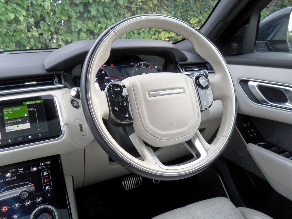 USED 2019 19 LAND ROVER RANGE ROVER VELAR 2.0 D240 R-Dynamic HSE SUV 5dr Diesel Auto 4WD Euro 6 (s/s) (240 ps) SiliconSilver PanRoof MeridianHifi