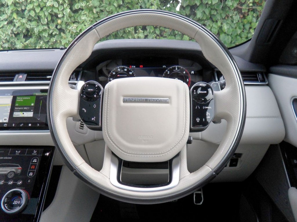 USED 2019 19 LAND ROVER RANGE ROVER VELAR 2.0 D240 R-Dynamic HSE SUV 5dr Diesel Auto 4WD Euro 6 (s/s) (240 ps) SiliconSilver PanRoof MeridianHifi
