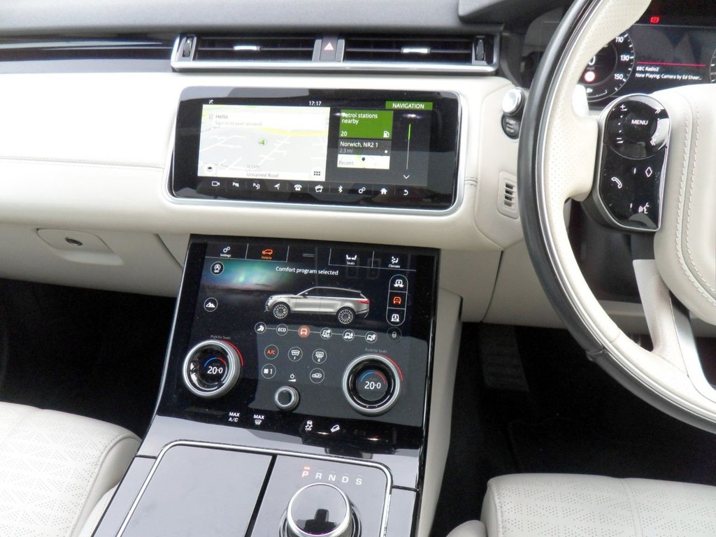 USED 2019 19 LAND ROVER RANGE ROVER VELAR 2.0 D240 R-Dynamic HSE SUV 5dr Diesel Auto 4WD Euro 6 (s/s) (240 ps) SiliconSilver PanRoof MeridianHifi