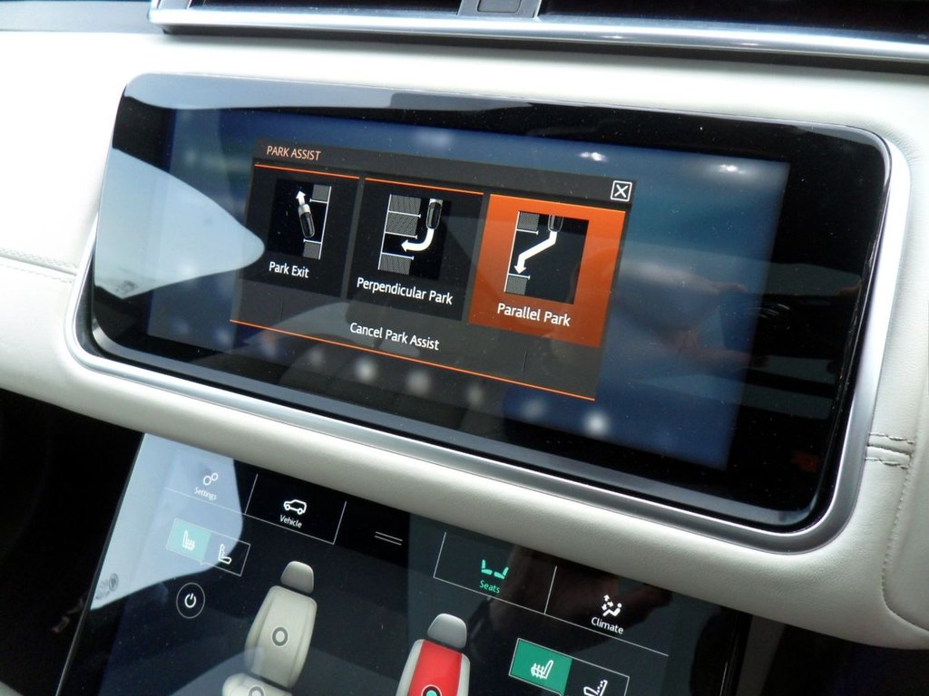 USED 2019 19 LAND ROVER RANGE ROVER VELAR 2.0 D240 R-Dynamic HSE SUV 5dr Diesel Auto 4WD Euro 6 (s/s) (240 ps) SiliconSilver PanRoof MeridianHifi