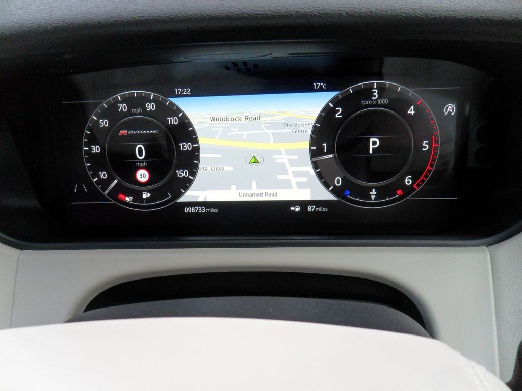 USED 2019 19 LAND ROVER RANGE ROVER VELAR 2.0 D240 R-Dynamic HSE SUV 5dr Diesel Auto 4WD Euro 6 (s/s) (240 ps) SiliconSilver PanRoof MeridianHifi