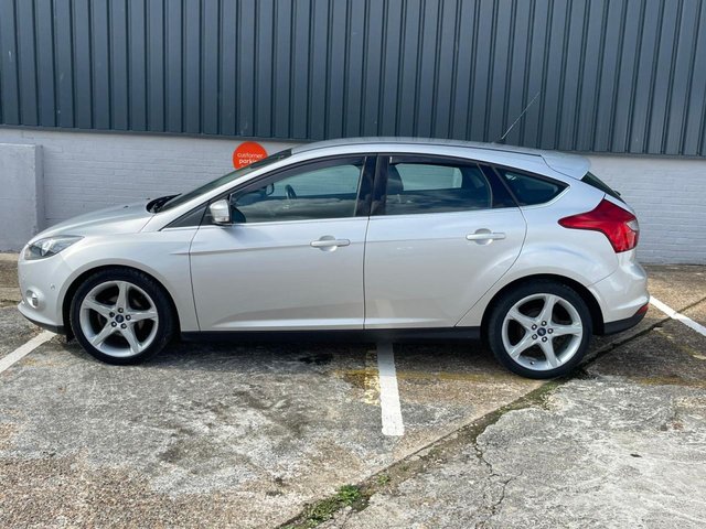 View our FORD FOCUS