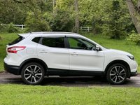 USED 2014 64 NISSAN QASHQAI 1.6 dCi Tekna SUV 5dr Diesel XTRON 2WD Euro 5 (s/s) (130 ps) 