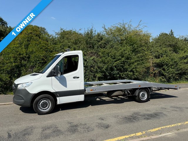View our Mercedes-Benz Sprinter range