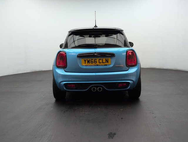 USED 2016 Y MINI Hatch 2.0 Cooper S Hatchback 3dr Petrol Manual Euro 6 (s/S) (192 Ps) Chili Pack+bluetooth