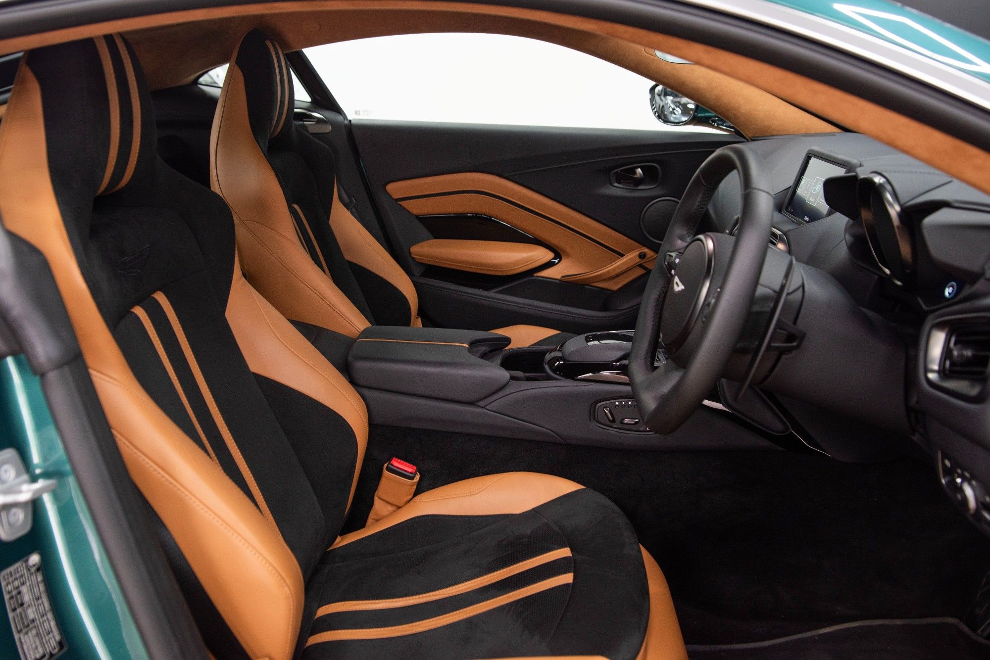 USED 2022 22 ASTON MARTIN VANTAGE 4.0 V8 Coupe  